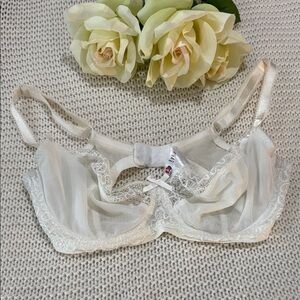 Curvy Kate Luxurious Cream Lace Bra